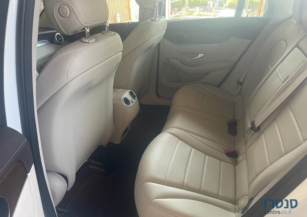 2018' Mercedes-Benz GLC מרצדס photo #6