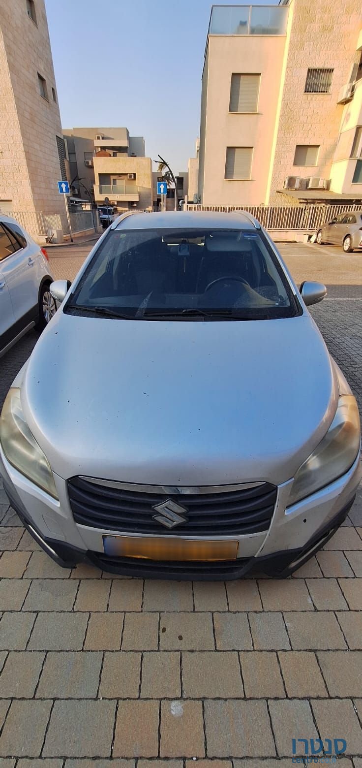 2016' Suzuki SX4 סוזוקי קרוסאובר photo #1