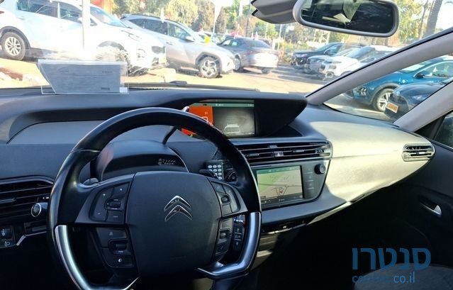 2022' Citroen C4 Picasso סיטרואן C4 פיקאסו photo #2