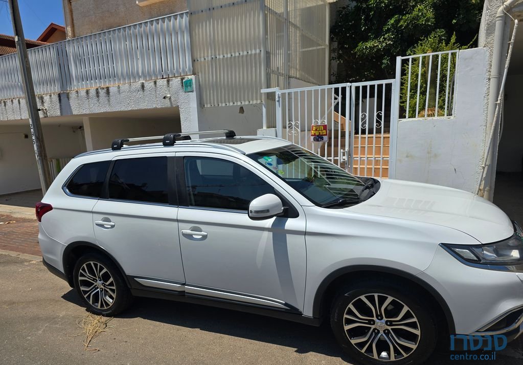 2018' Mitsubishi Outlander מיצובישי אאוטלנדר photo #4