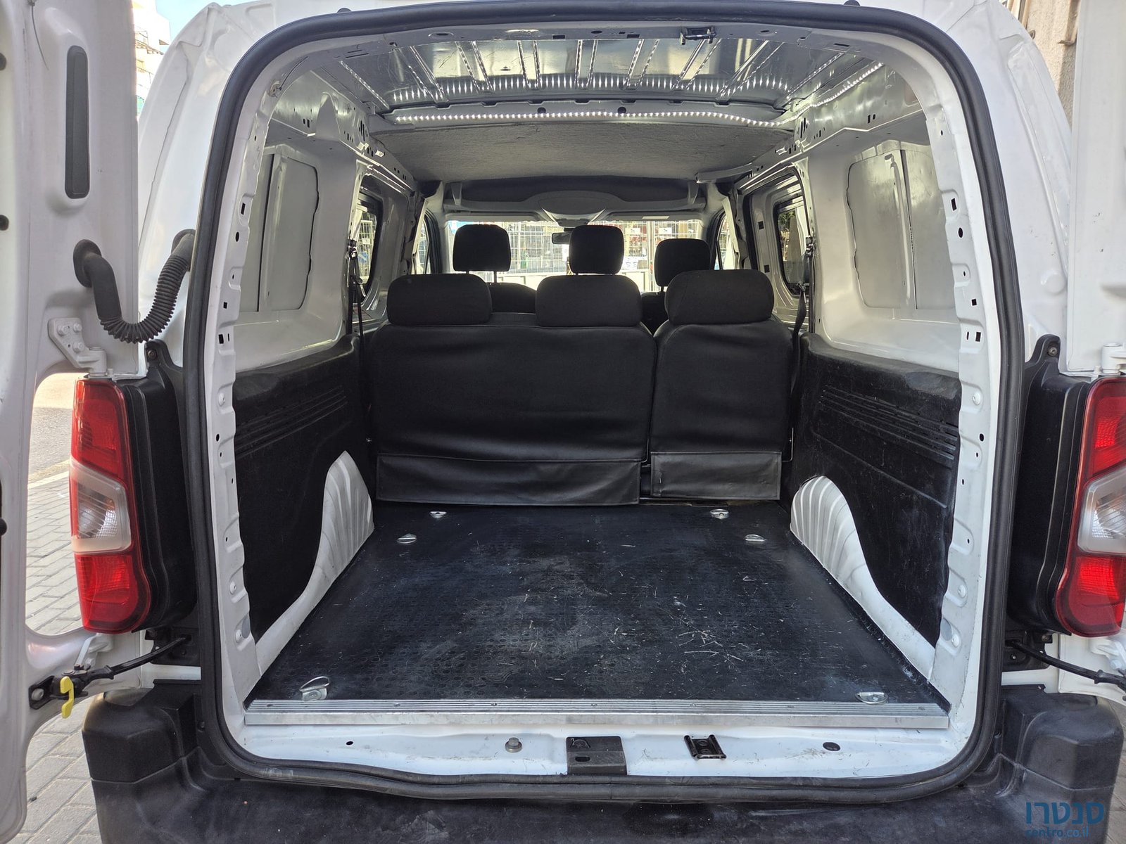 2023' Citroen Berlingo photo #4