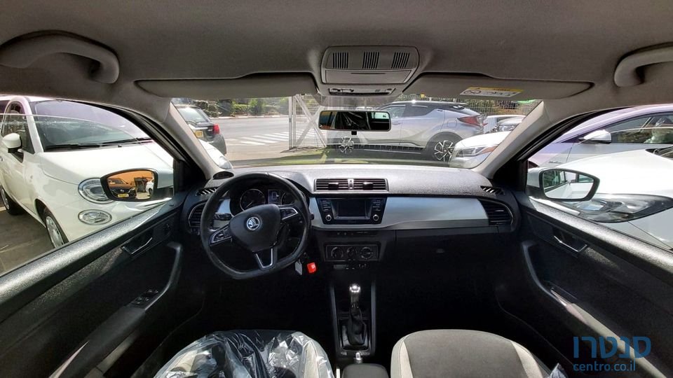 2017' Skoda Fabia photo #3
