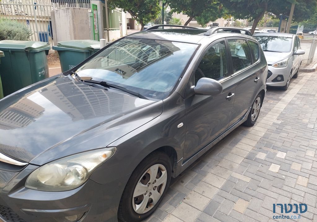 2011' Hyundai I30Cw יונדאי photo #1