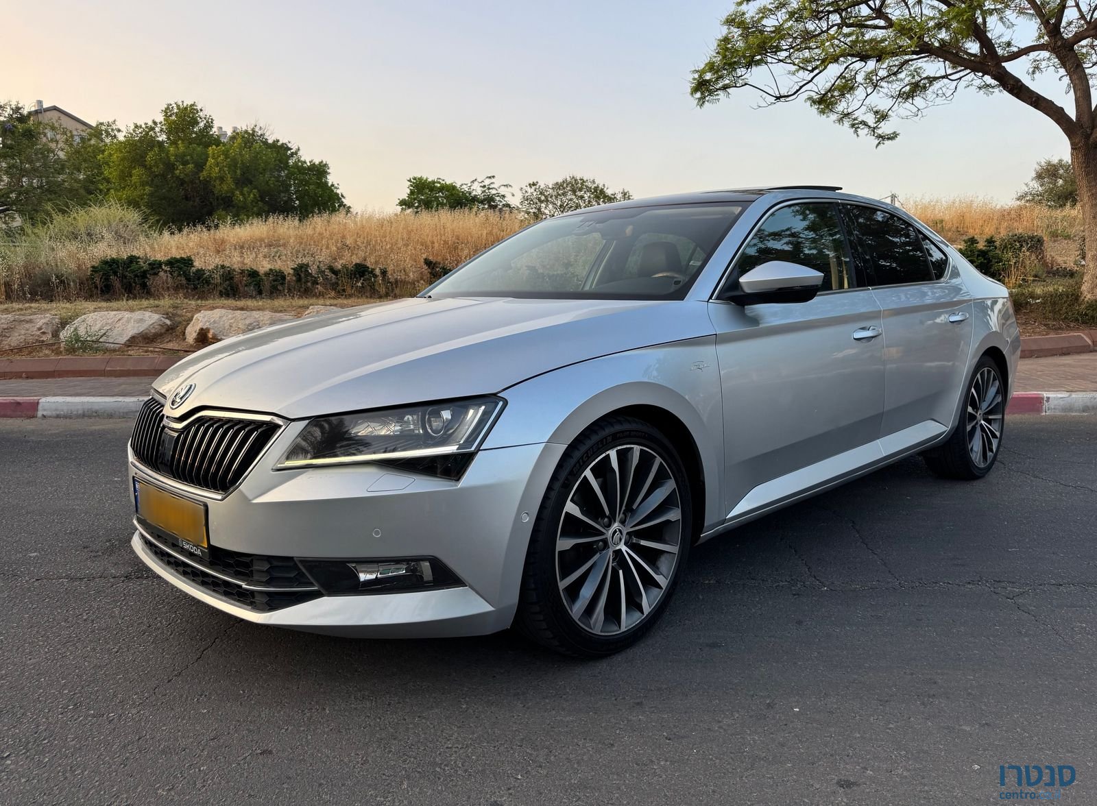 2017' Skoda Superb סקודה סופרב photo #1
