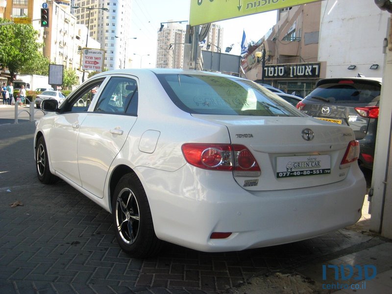 2011' Toyota Corolla photo #4