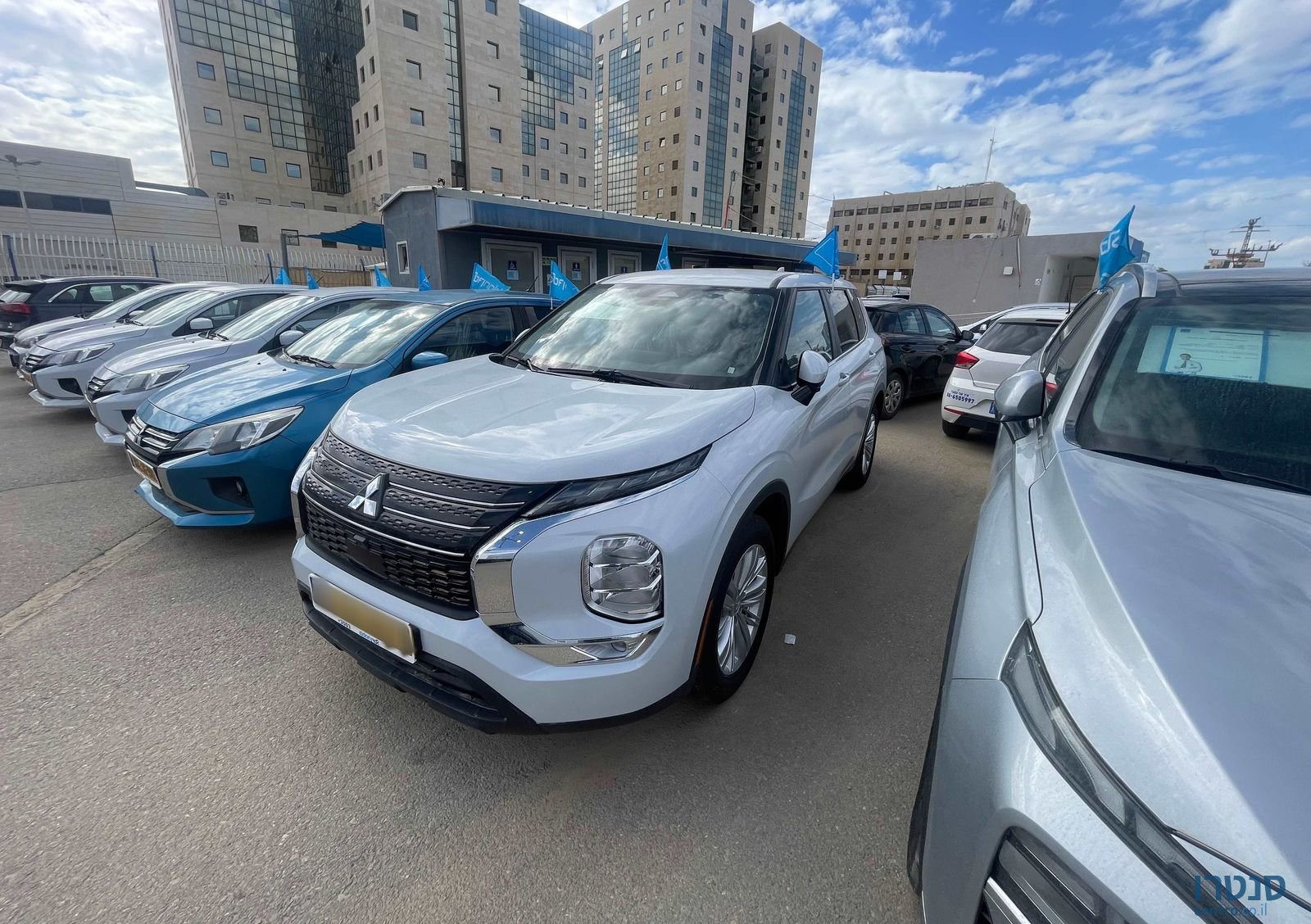 2023' Mitsubishi Outlander מיצובישי אאוטלנדר photo #4