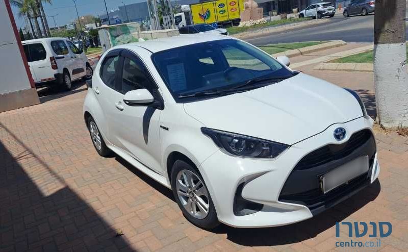 2021' Toyota Yaris טויוטה יאריס photo #1