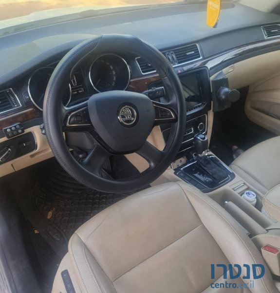 2015' Skoda Superb סקודה סופרב photo #3