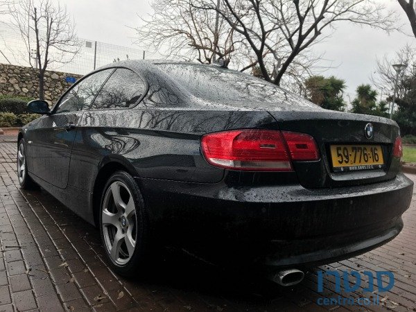2008' BMW 320 photo #2