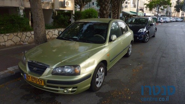 2004' Hyundai Elantra photo #2