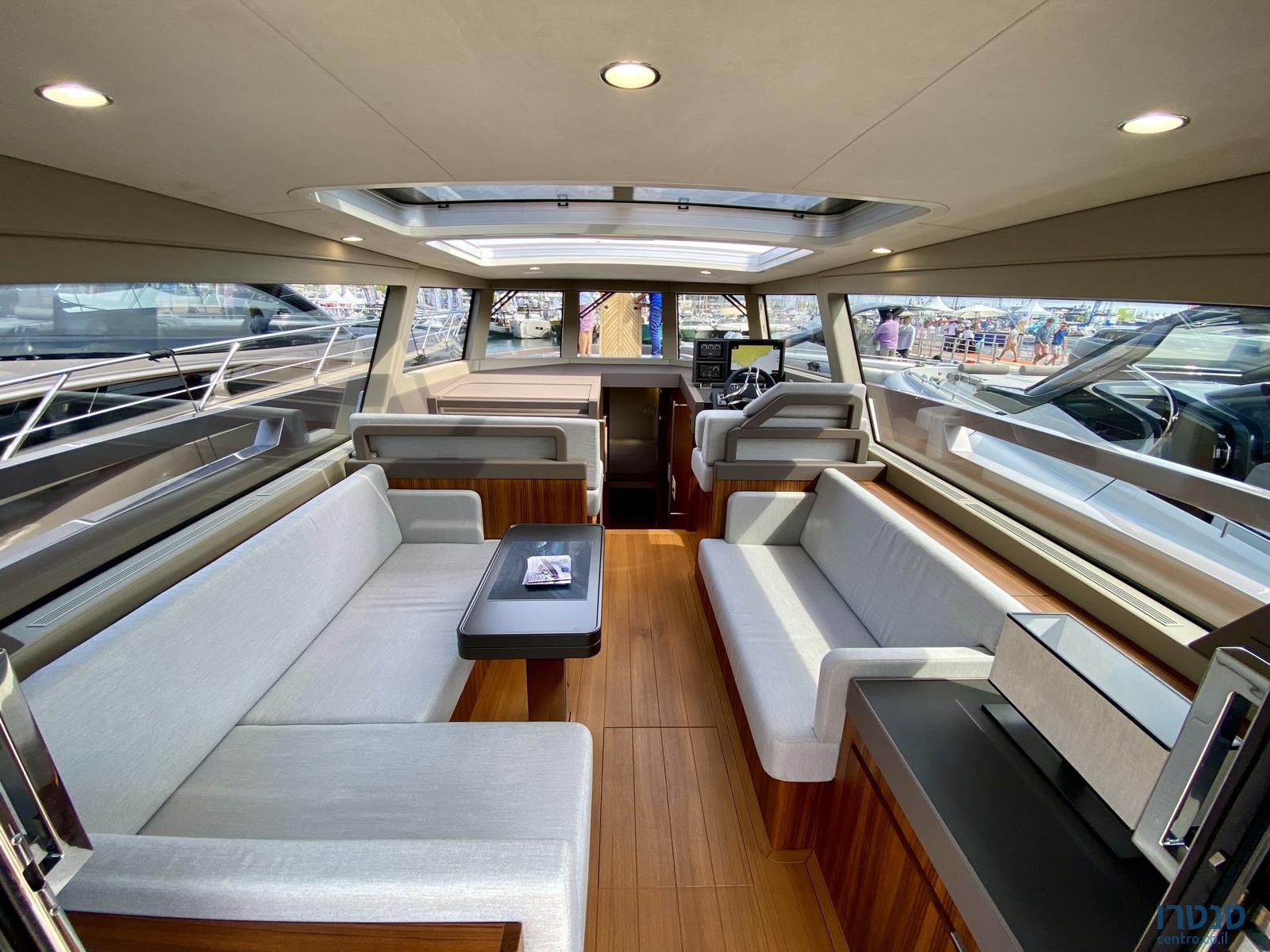 2022' Custom Line photo #3