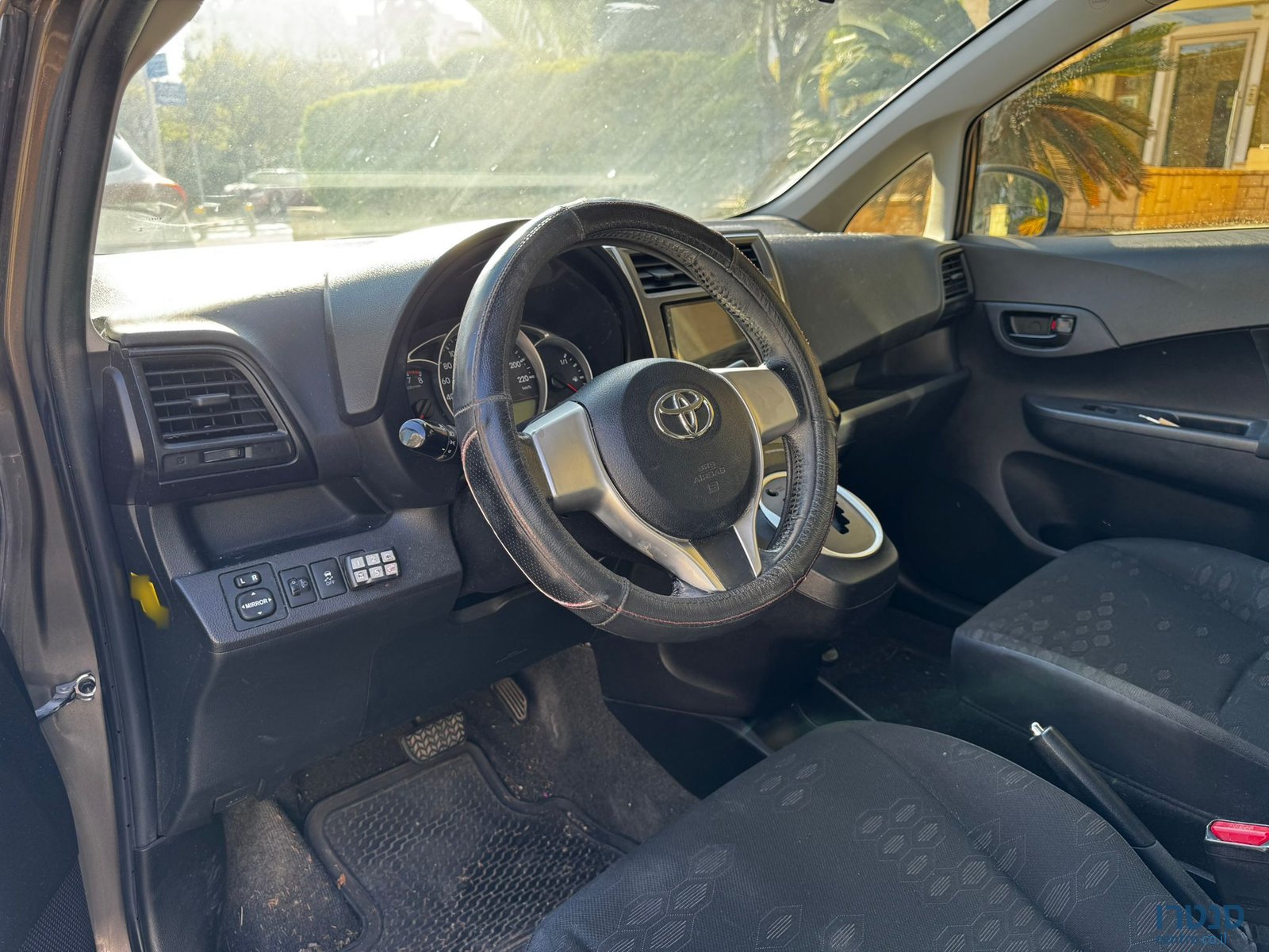 2015' Toyota Verso S יאריס ורסו photo #6