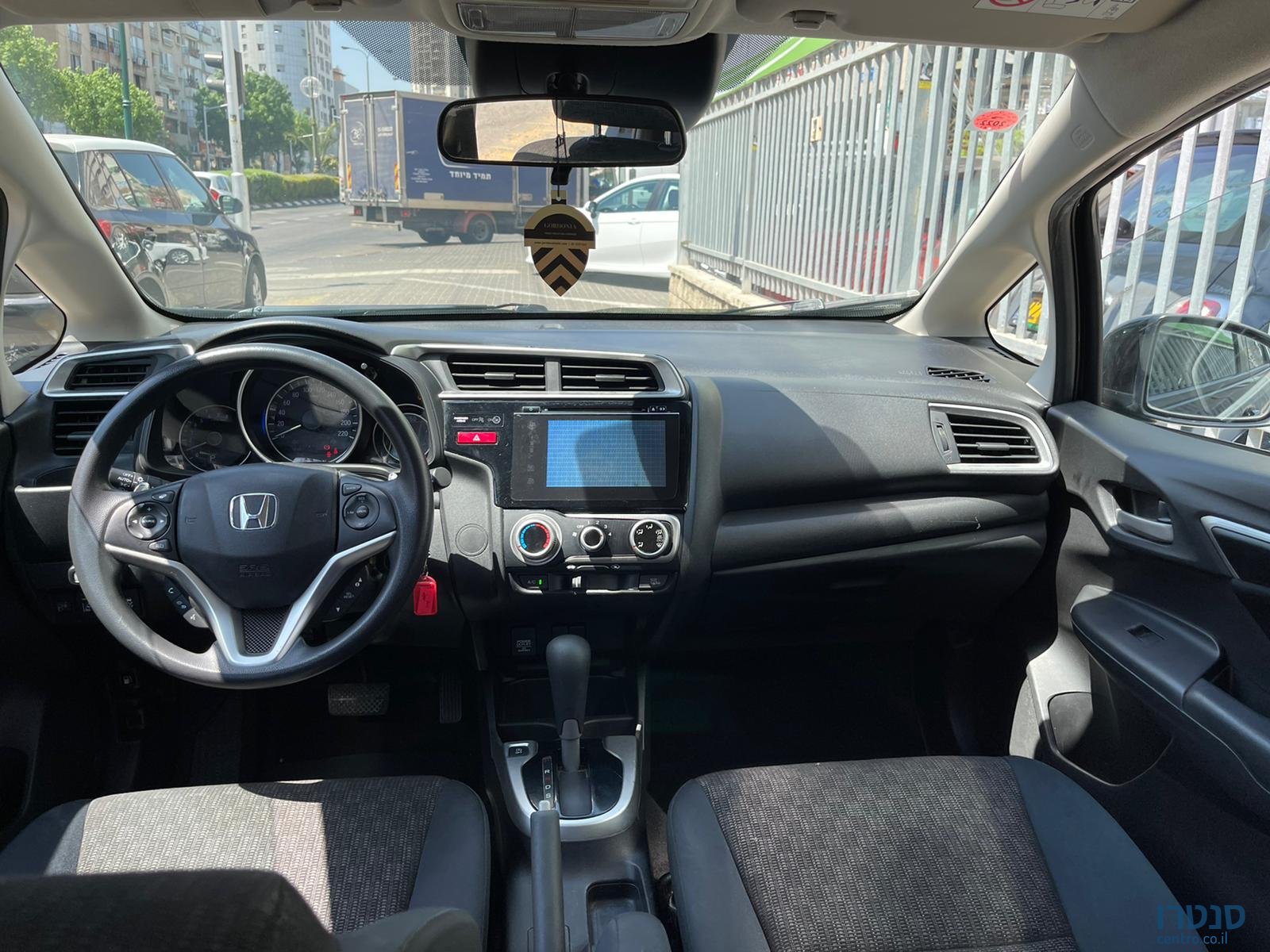 2016' Honda Jazz photo #3