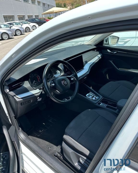 2021' Skoda Octavia סקודה אוקטביה photo #1