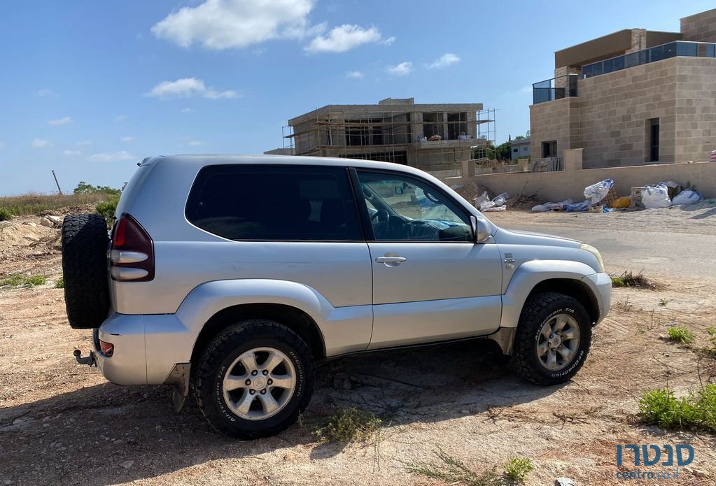 2005' Toyota Land Cruiser טויוטה לנד קרוזר photo #3