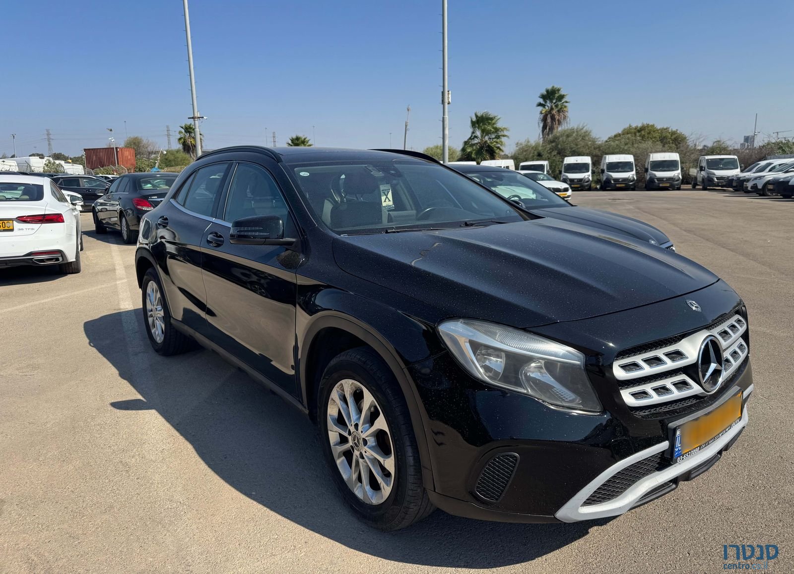 2018' Mercedes-Benz GLA מרצדס-בנץ photo #2