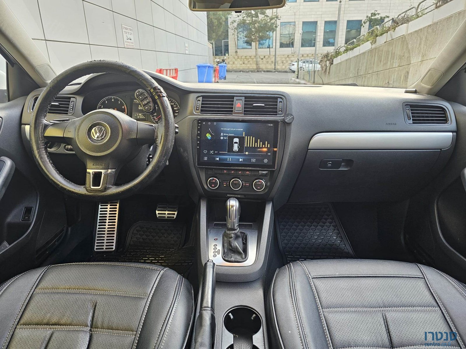 2013' Volkswagen Jetta photo #5