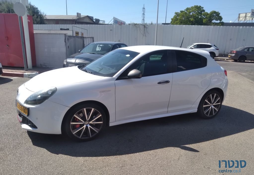 2017' Alfa Romeo Giulietta אלפא רומיאו ג'ולייטה photo #1