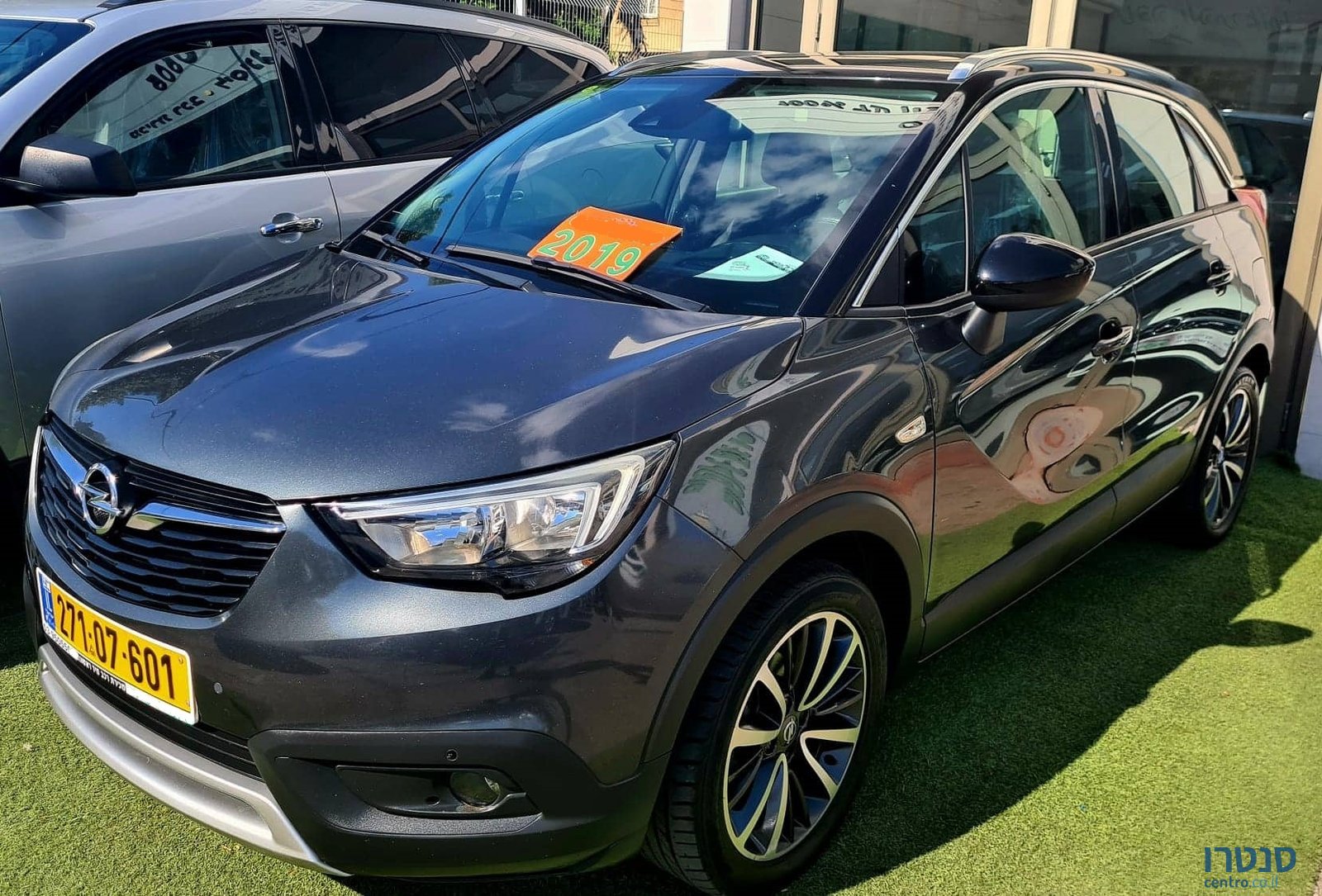 2019' Opel Crossland-X photo #1
