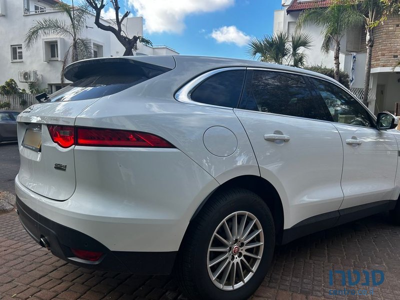 2020' Jaguar F-Pace יגואר photo #6