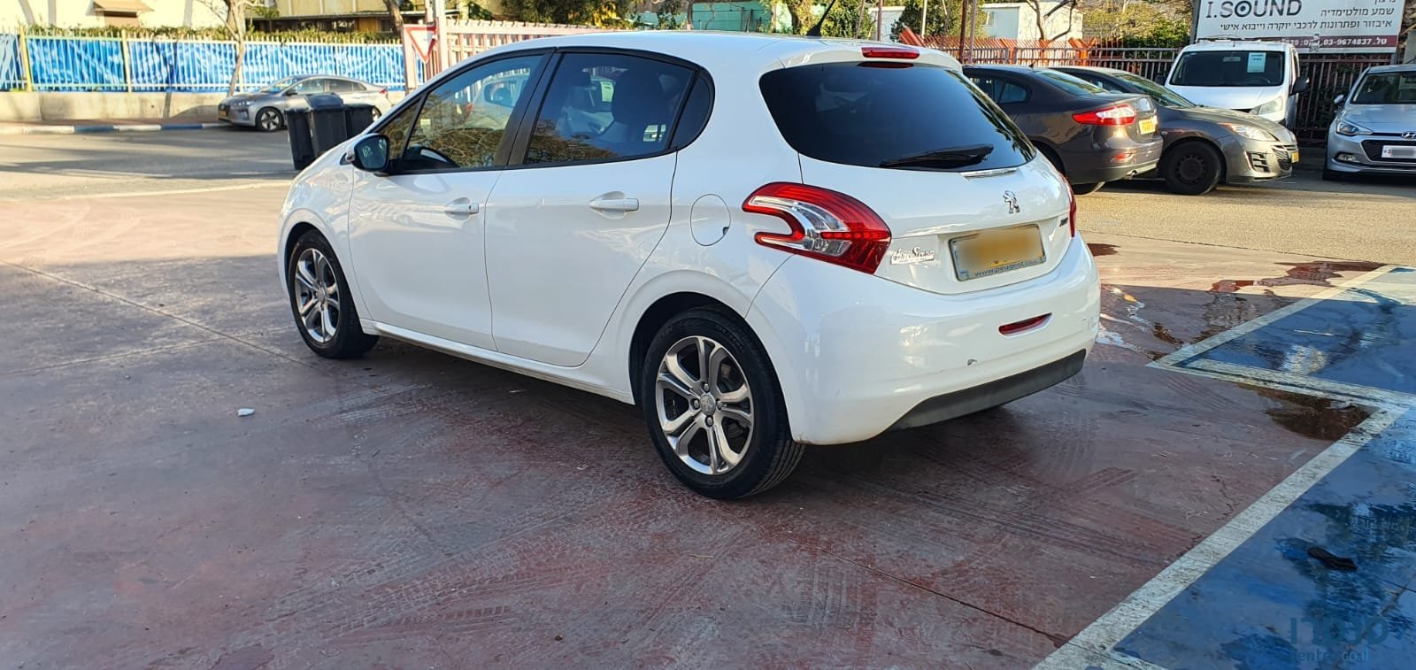 2015' Peugeot 208 photo #4