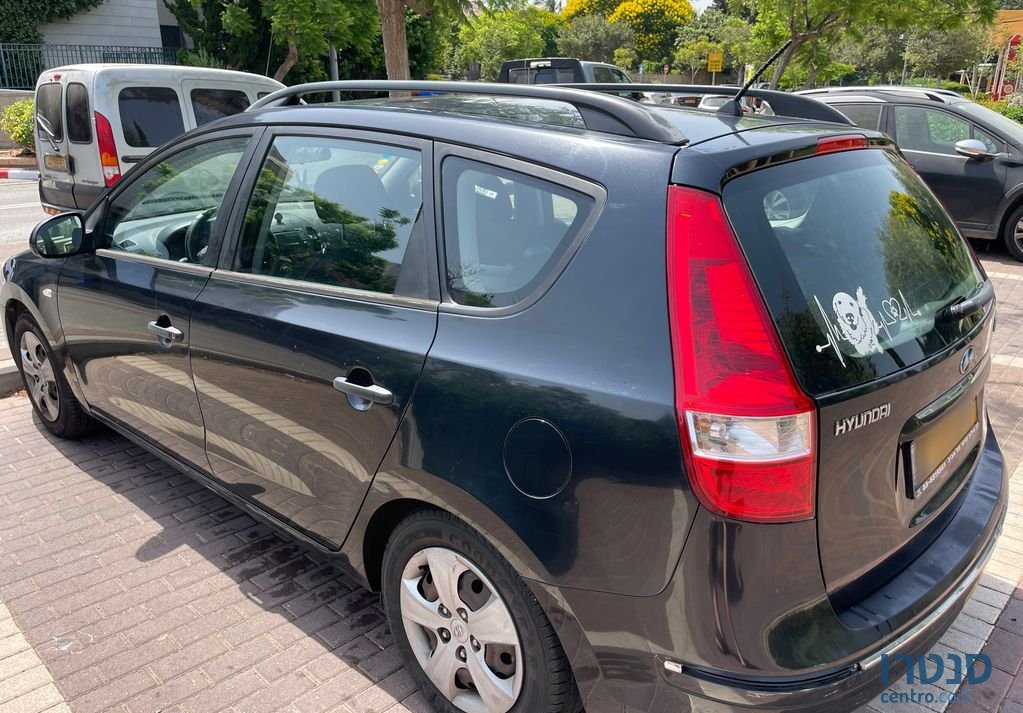 2010' Hyundai I30Cw יונדאי photo #1