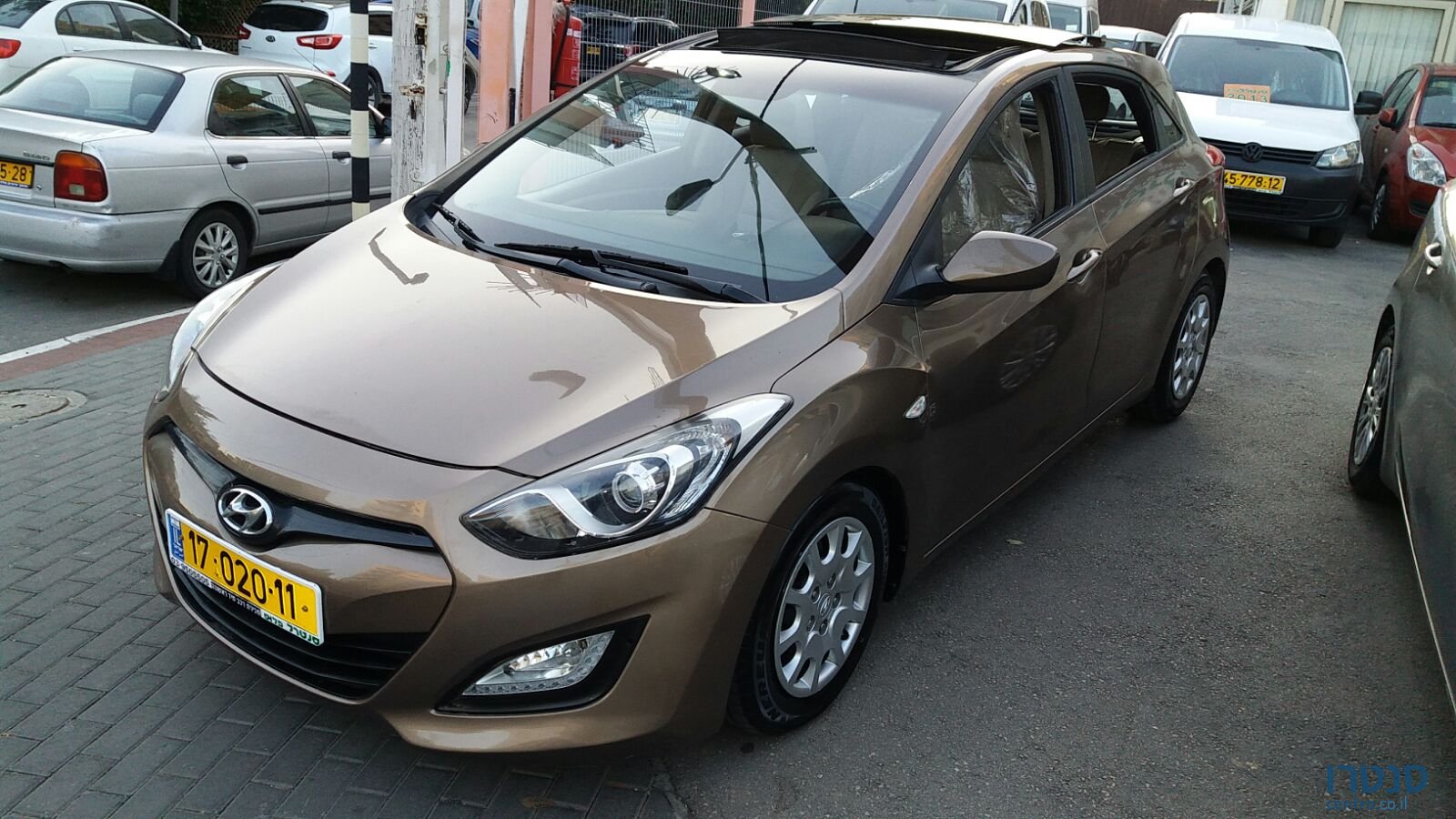 2014' Hyundai i30 photo #2