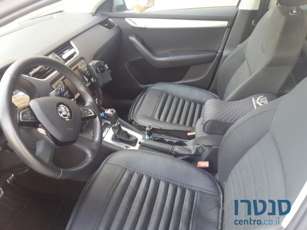 2014' Skoda Octavia photo #3