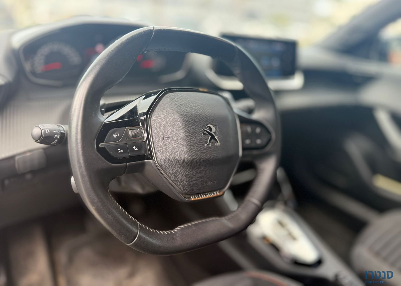 2023' Peugeot 2008 פיג'ו photo #3