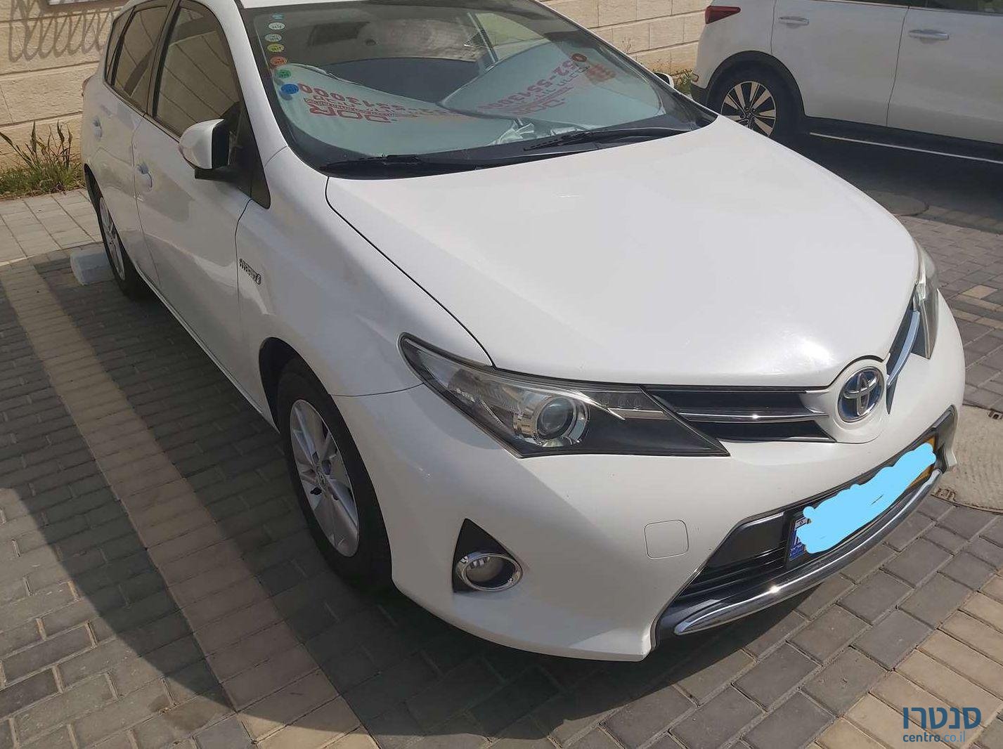 2014' Toyota Auris טויוטה אוריס photo #2