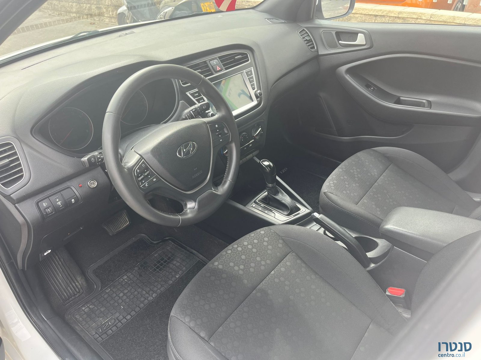 2019' Hyundai i20 photo #4