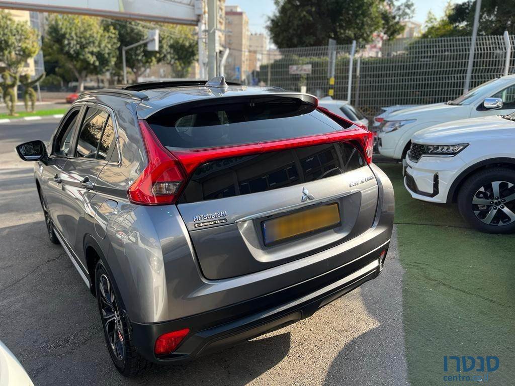 2019' Mitsubishi Eclipse photo #4