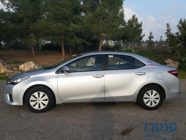 2015' Toyota Corolla photo #3