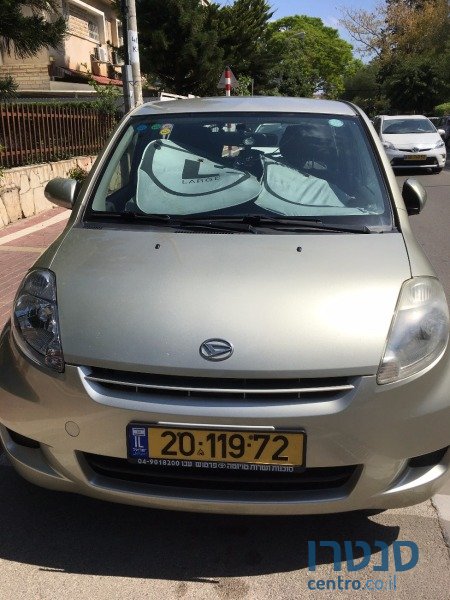 2010' Daihatsu Sirion photo #1