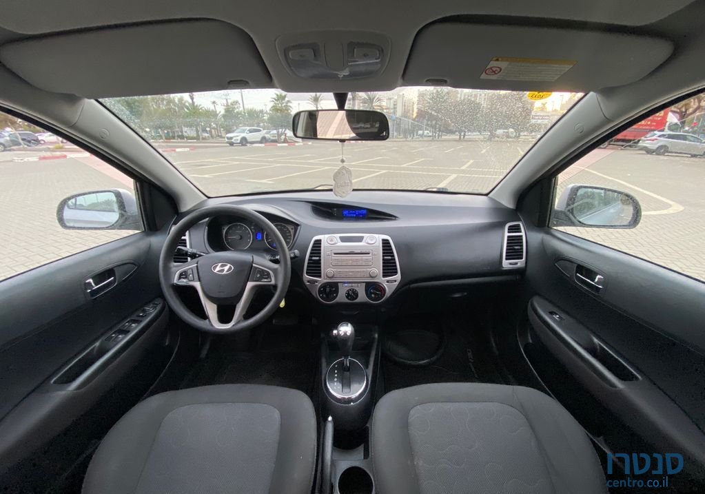 2012' Hyundai i20 יונדאי photo #5