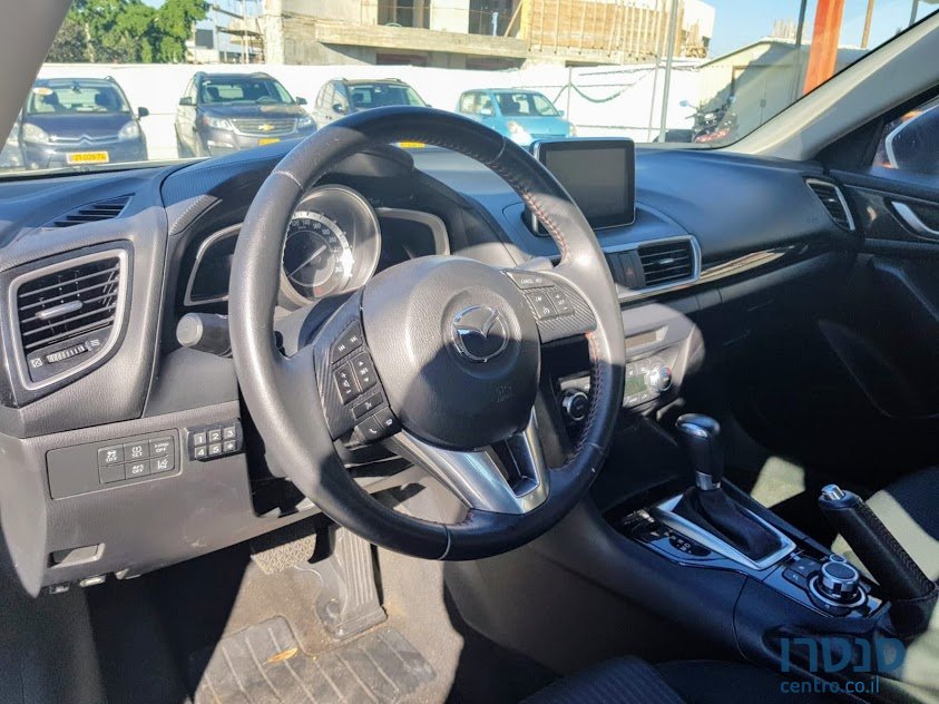 2017' Mazda 3 photo #3