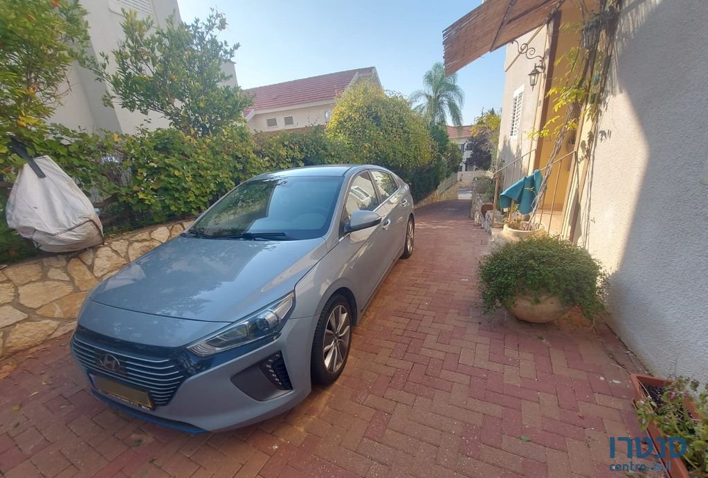 2018' Hyundai Ioniq יונדאי איוניק photo #5