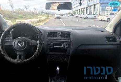 2011' Volkswagen Polo פולקסווגן גולף photo #3