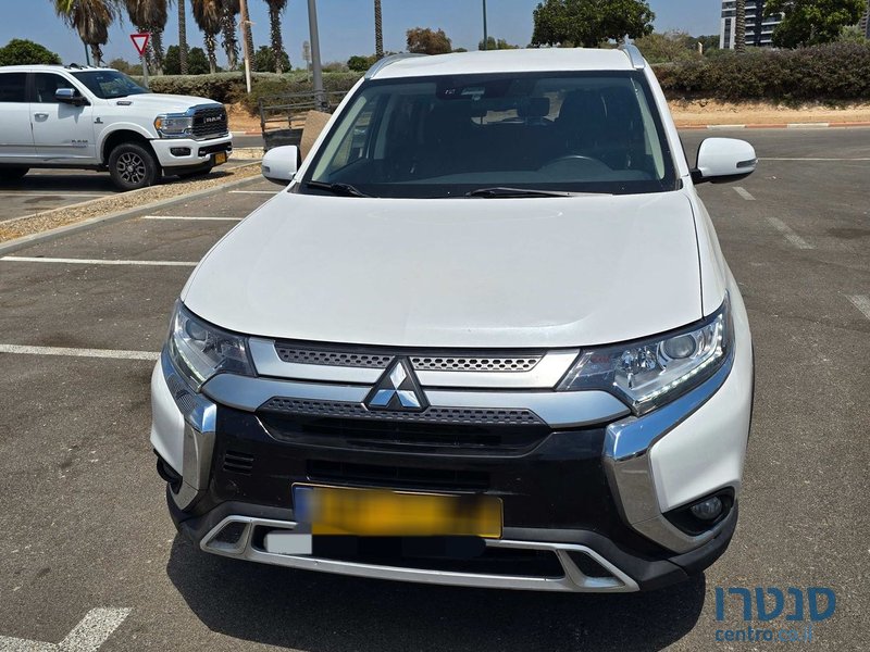 2021' Mitsubishi Outlander מיצובישי אאוטלנדר photo #3
