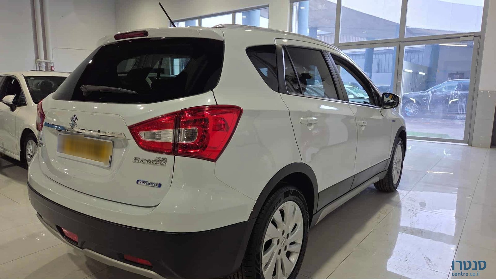 2022' Suzuki SX4 photo #3