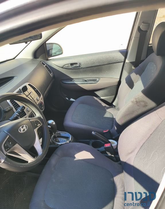 2011' Hyundai i20 יונדאי photo #5