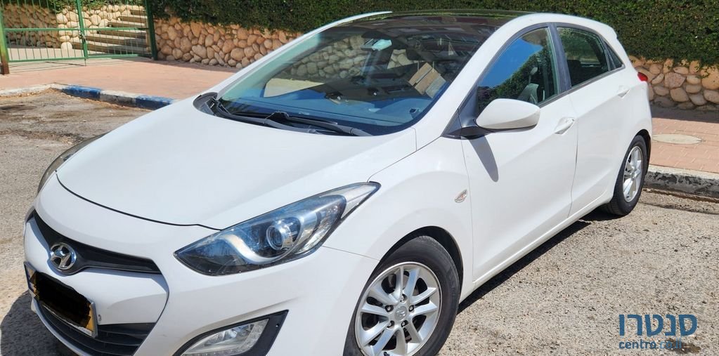 2014' Hyundai i30 יונדאי photo #2