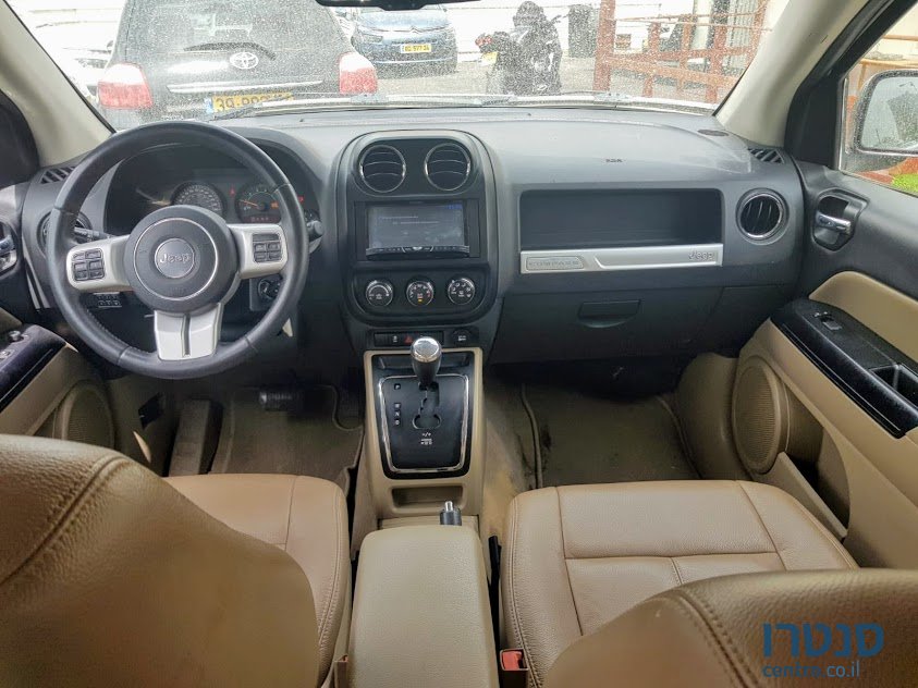 2015' Jeep Compass photo #3