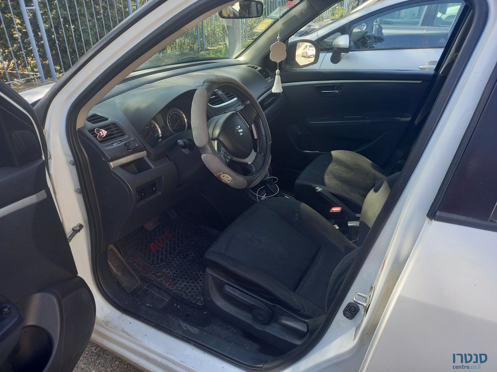 2011' Suzuki Swift סוזוקי סוויפט photo #2