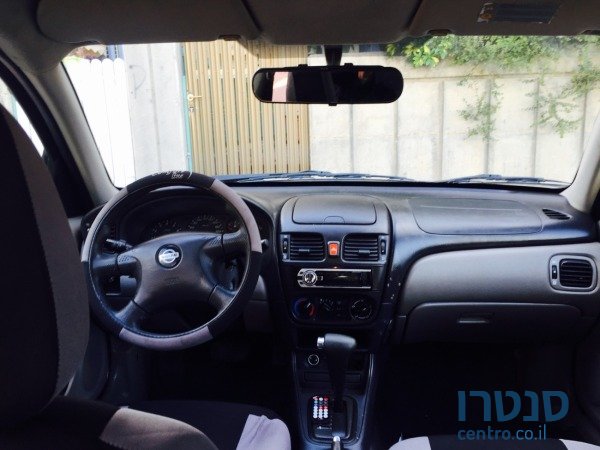 2002' Nissan Almera photo #3