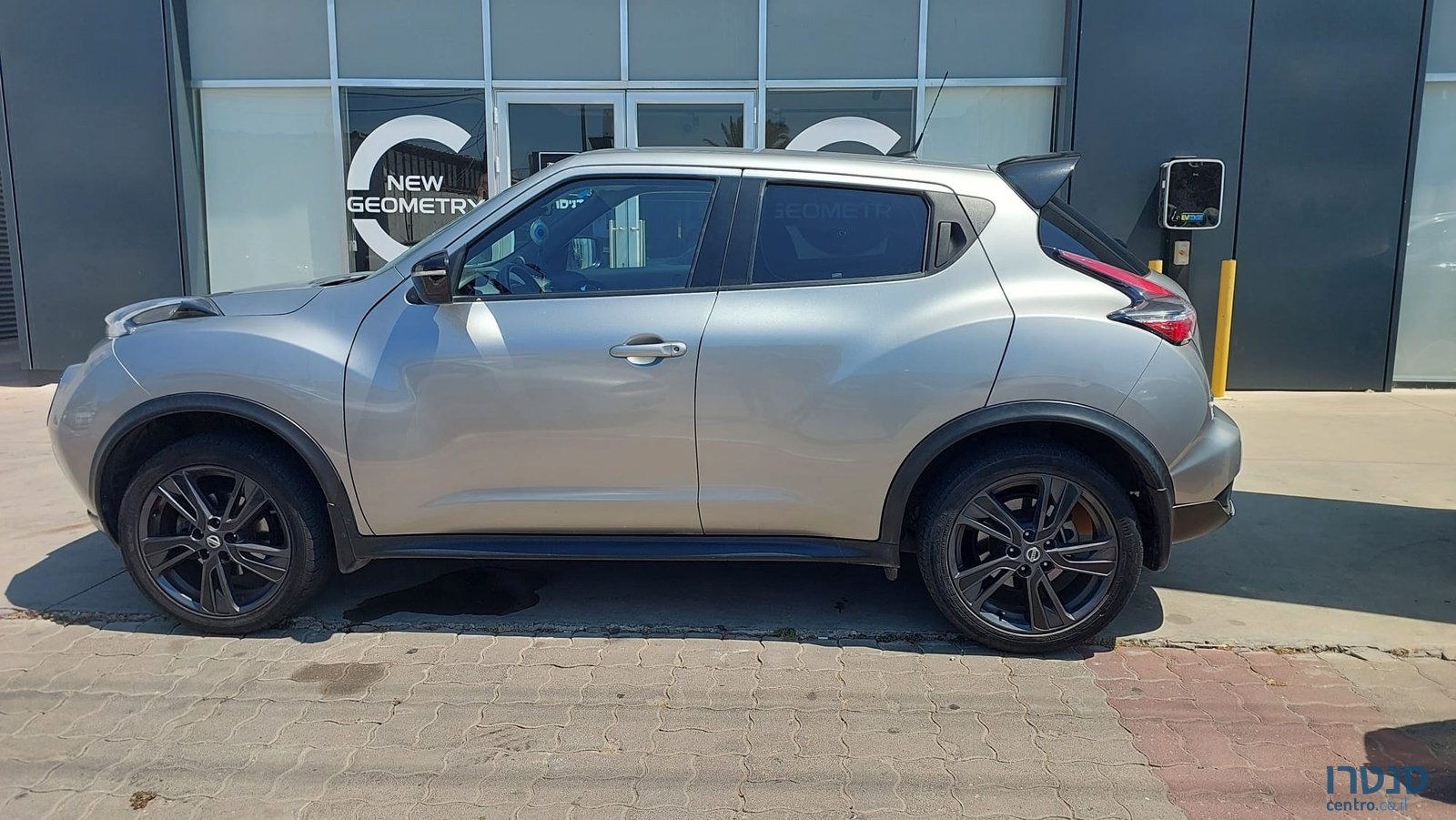 2018' Nissan Juke photo #2