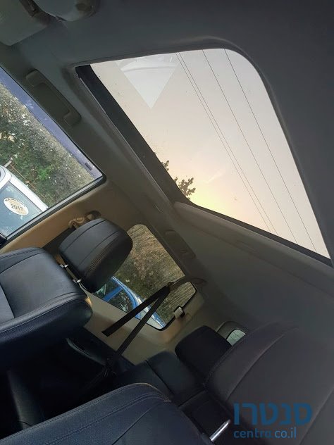 2015' Mitsubishi Pajero photo #6