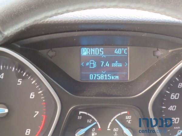 2012' Ford Focus photo #5