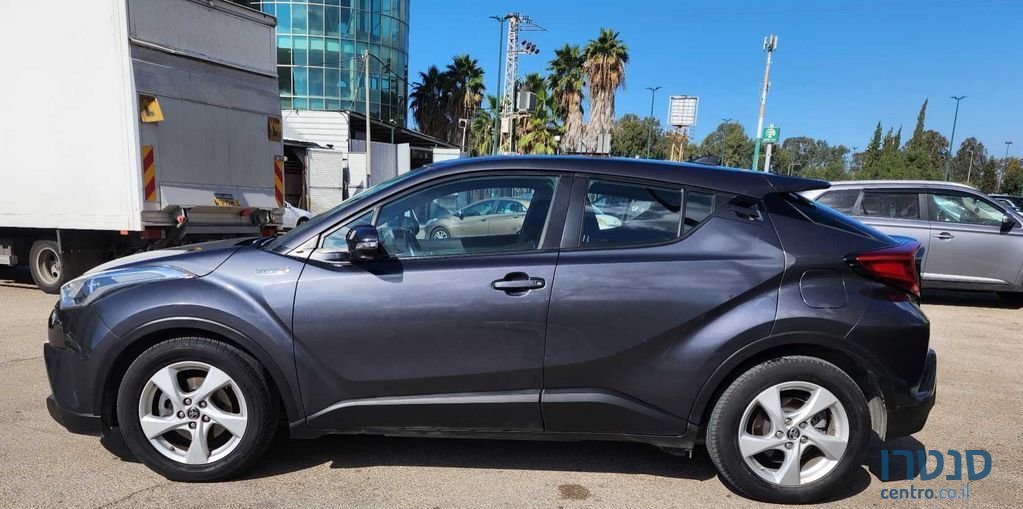 2019' Toyota C-HR טויוטה photo #3