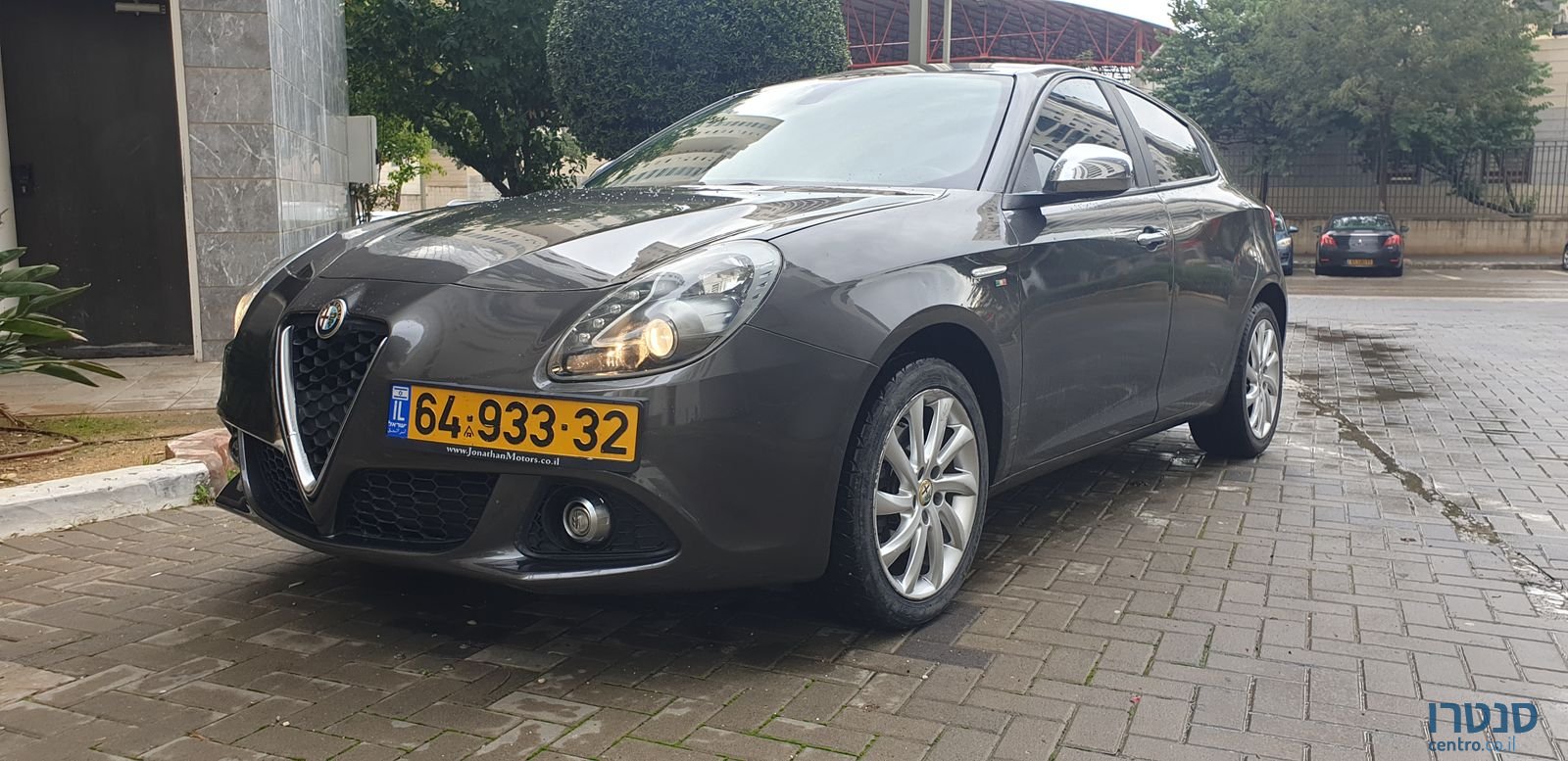 2014' Alfa Romeo Giulietta photo #7